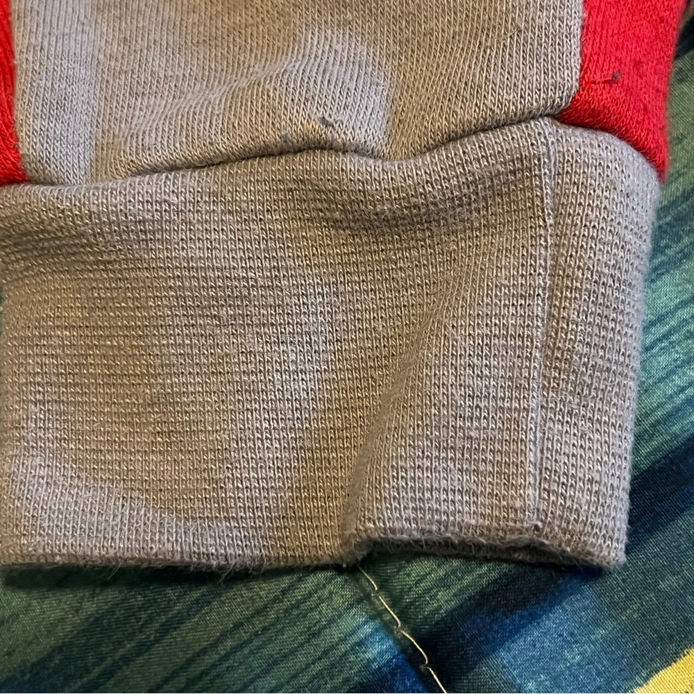 Jordan Kids Set - Gray and Red - Picture 4 of 11